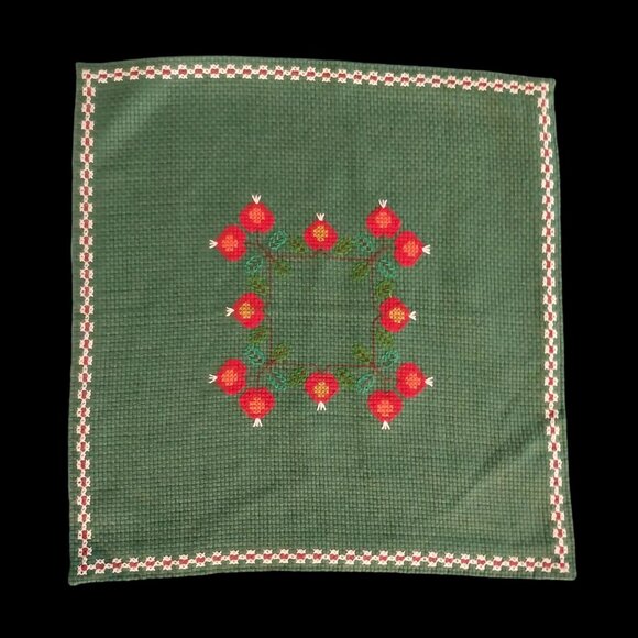 Swedish Christmas Dresser Scarf Table Topper Placemat Doily - Picture 1 of 4